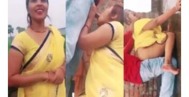 Yellow saree me dehati bhabhi ki chhat par chudai hui